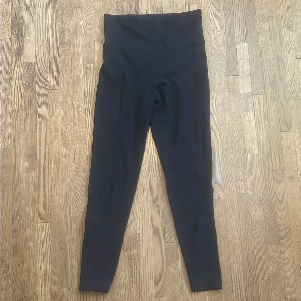 American Eagle Black High-Waisted Leggings with Pockets
